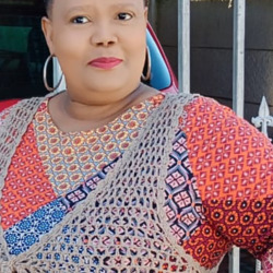 Thembi is looking for singles for a date