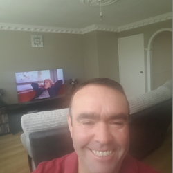 Martin is looking for singles for a date